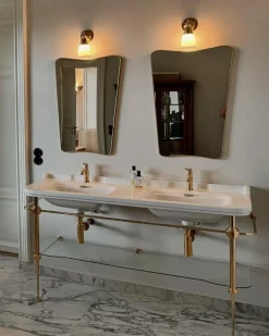 Art Deco - Dubbeltvättställ 150 cm på guldställning & glashylla