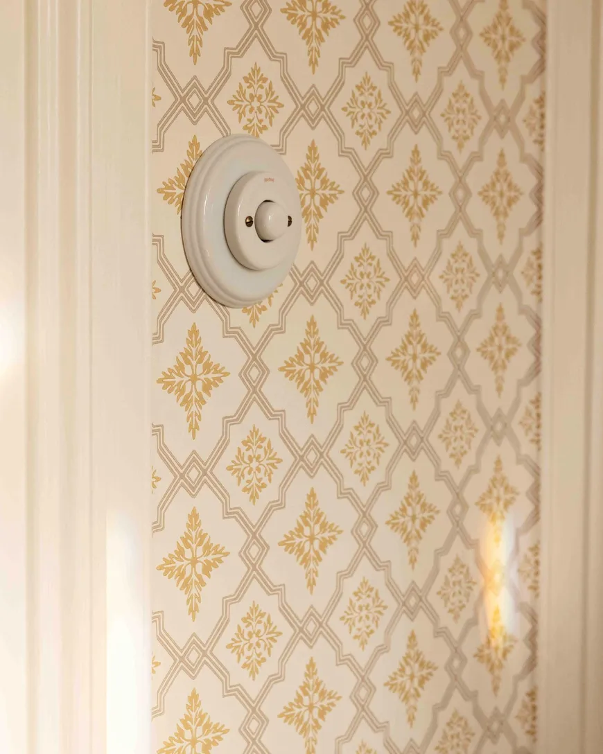 Dimmer LED 4-100W universal vitt porslin - Fontini infällt
