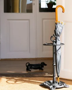 Eldhund / Fotskrapa i gjutjärn - Tax svart