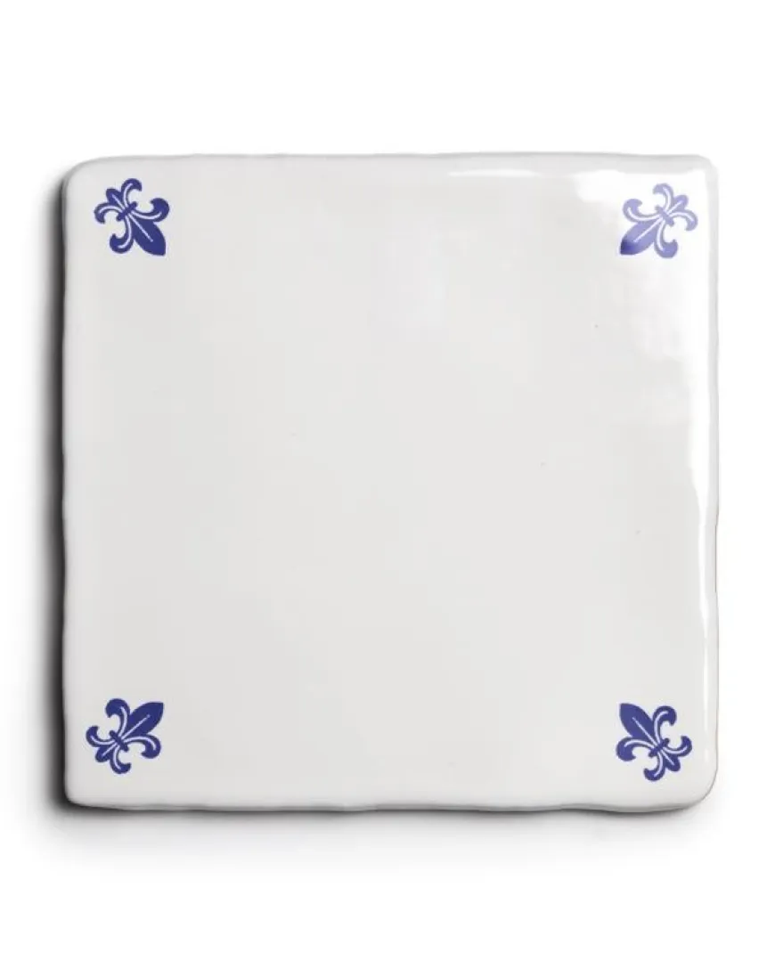 Kakel Mayfair - Elfenbensvit/blå lilja 13 x 13 cm blank, lätt vågigt