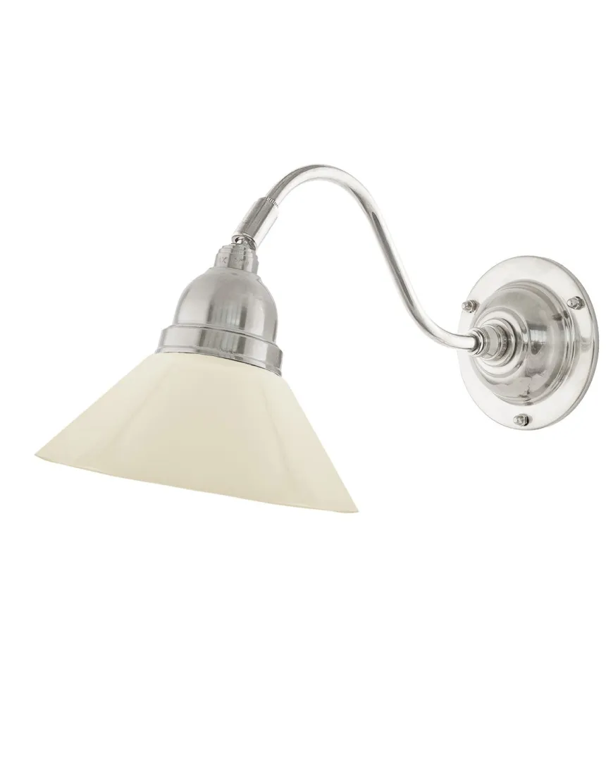 Vägglampa - Runeberg nickel benvit skomakarskärm