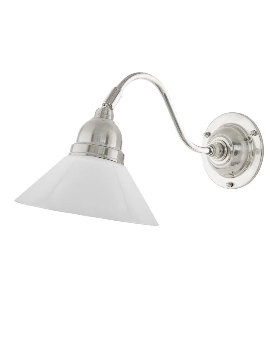 Vägglampa - Runeberg nickel vit skomakarskärm