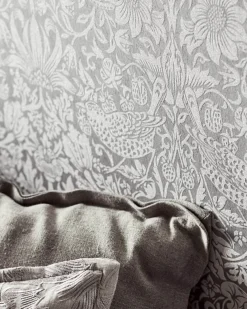 William Morris & Co. Tapet - Pure Strawberry Thief Taupe/Gilver
